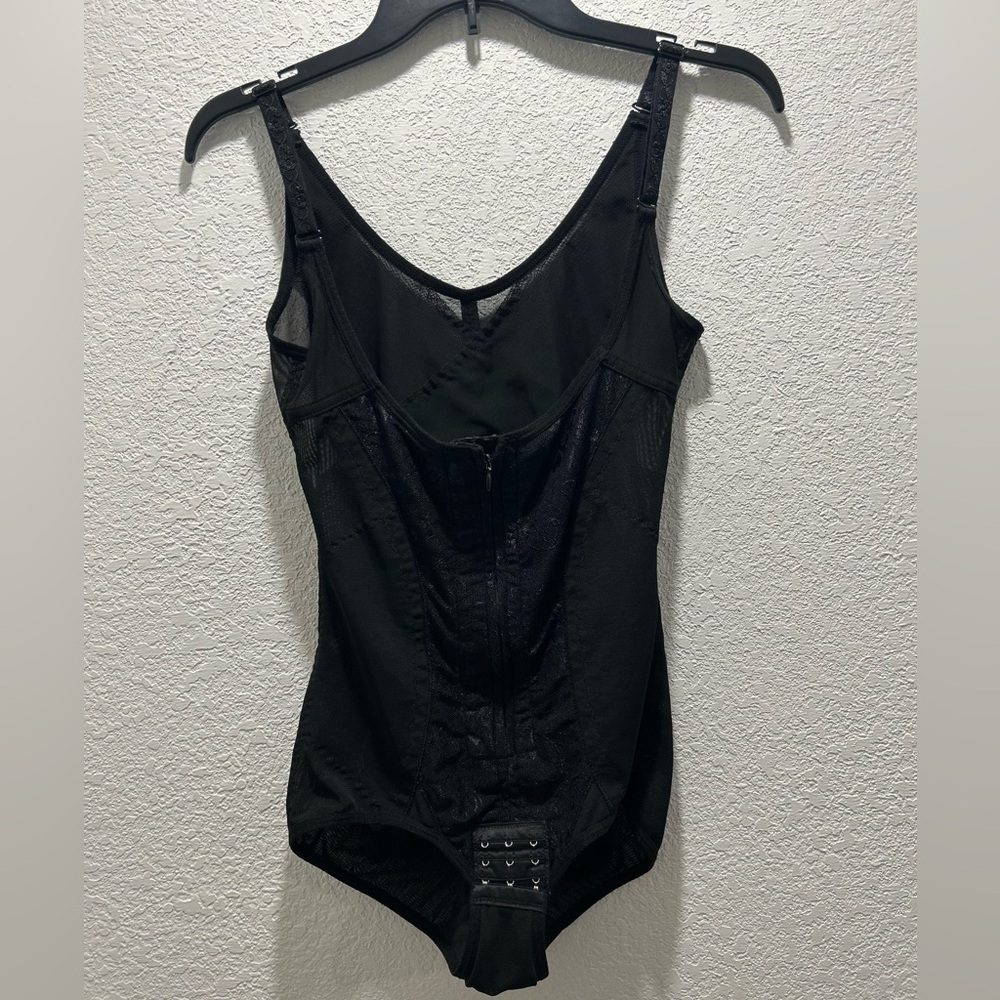 🎁Sleek Black Shapewear Bodysuit